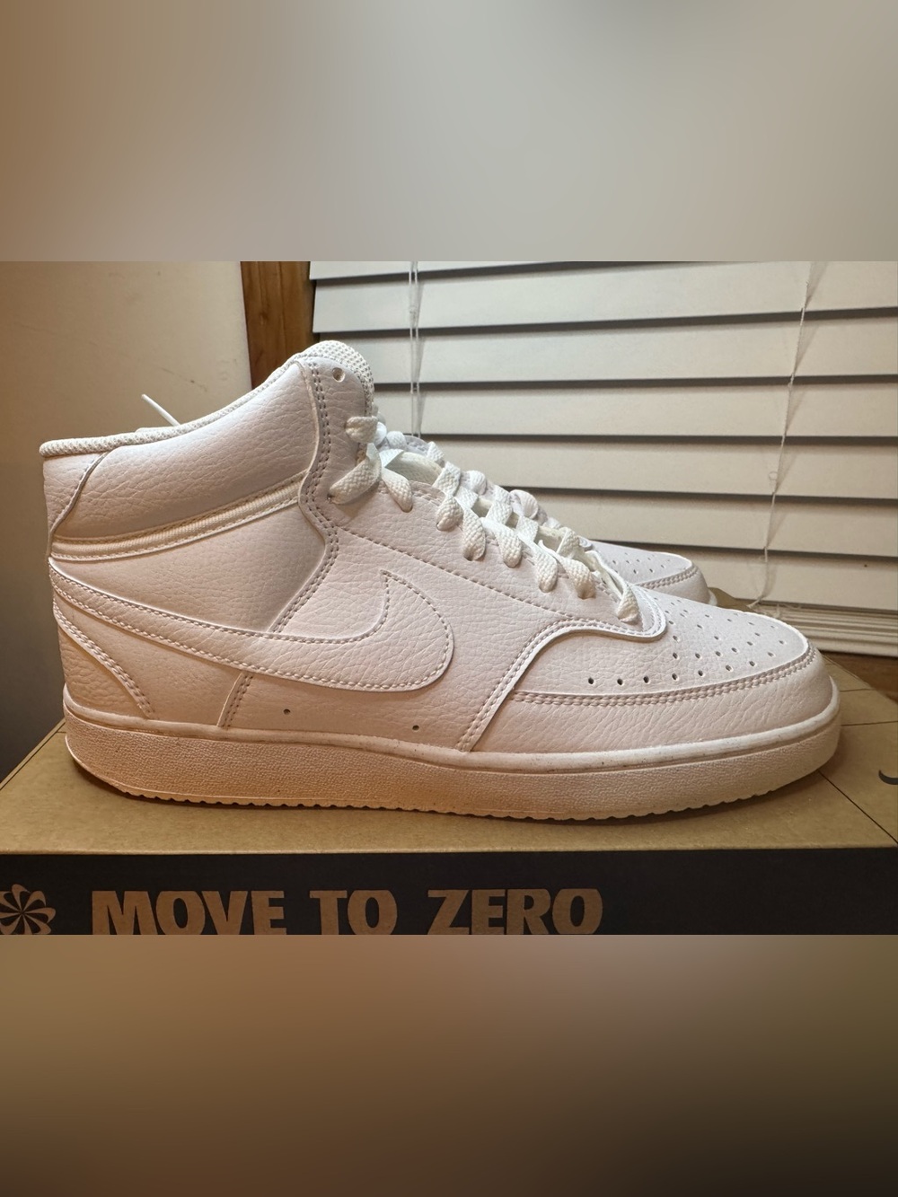 Nike Court Vision Mid, Size 9 Men’s